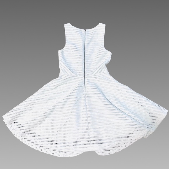 GUESS White Mini Fit & Flare Dress Size Woman’s 2 - Picture 4 of 13
